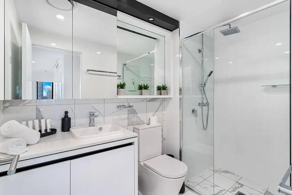 Opus Apartment - Beach At Your Doorstep Short Walk To Light Rail Gold Coast
