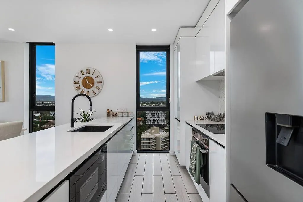 Opus Apartment - Beach At Your Doorstep Short Walk To Light Rail Gold Coast Australia